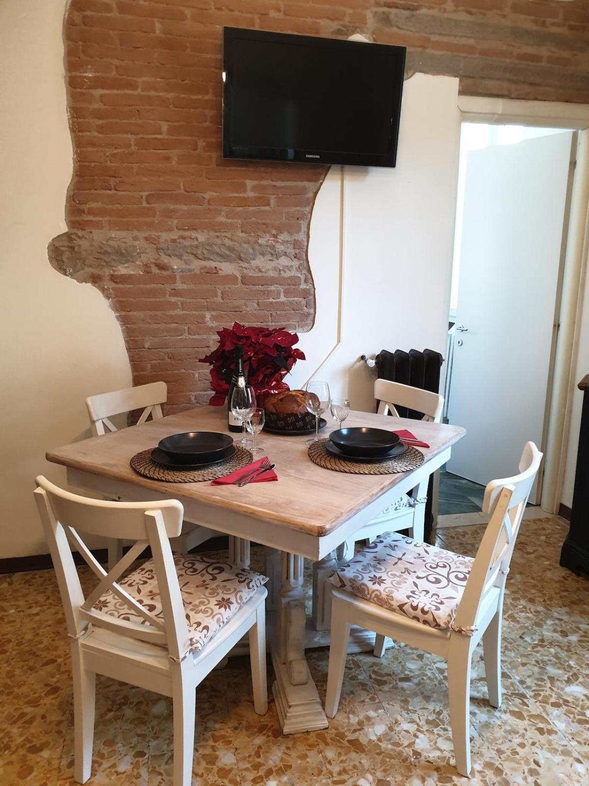 Florence Home Apartment